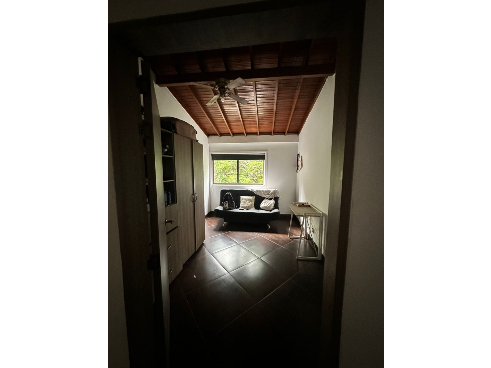 VENDO APARTAMENTO REMODELADO EN CARLOS E RESTREPO DE 115 m², EN PISO 4 — foto 5