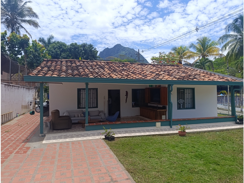 VENDO CASA DE RECREO EN UNIDAD CERRADA EN LA PINTADA DE LOTE 450 m² — foto 2