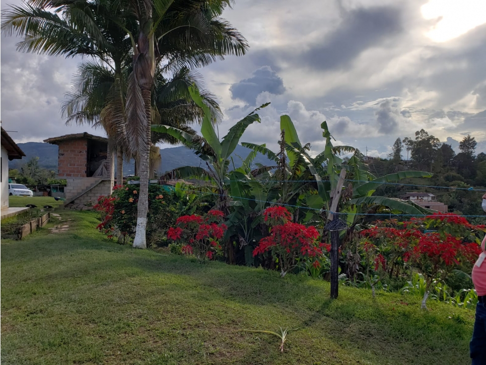 VENDO LOTE CON VISTA A PIEDRA DEL PEÑOL Y CASA EN GUATAPÉ DE 17.426 m² — foto 5