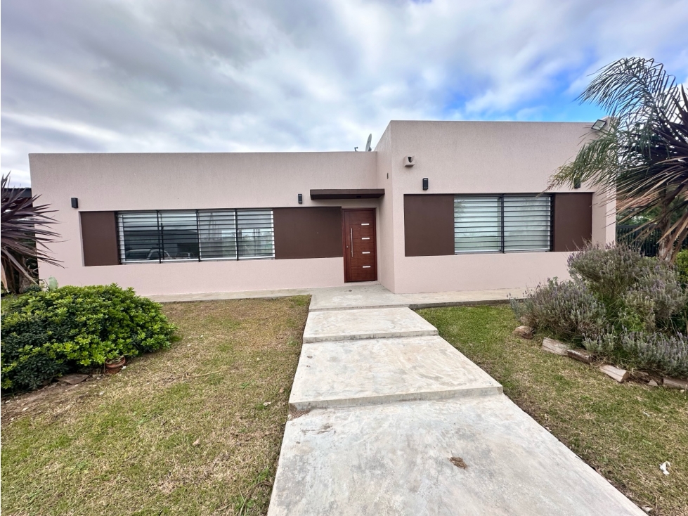 Casa venta 4 dormitorios 185 y 83 Barrio El Remanso - 2