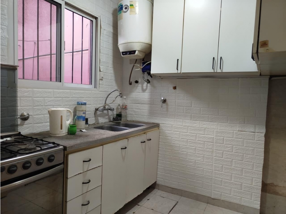 Casa en alquiler de 5 ambientes apta profesional. - 6