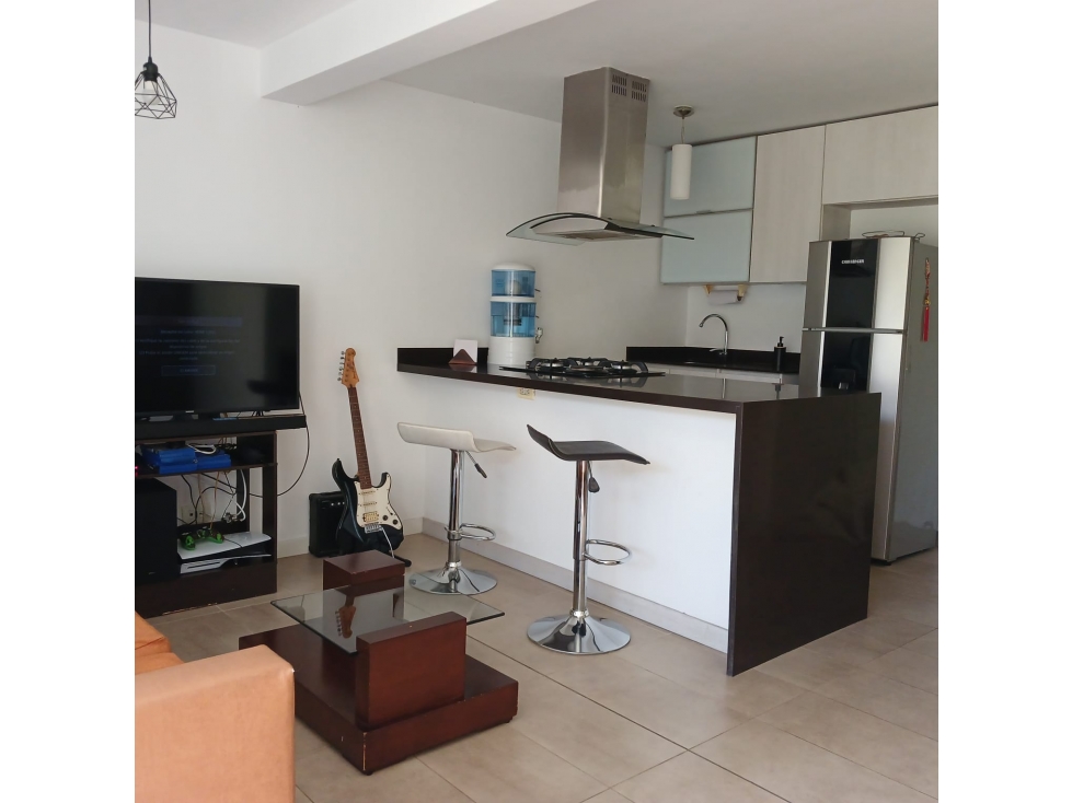 VENTA APARTAMENTO LOMA DE LOS BERNAL — foto 2
