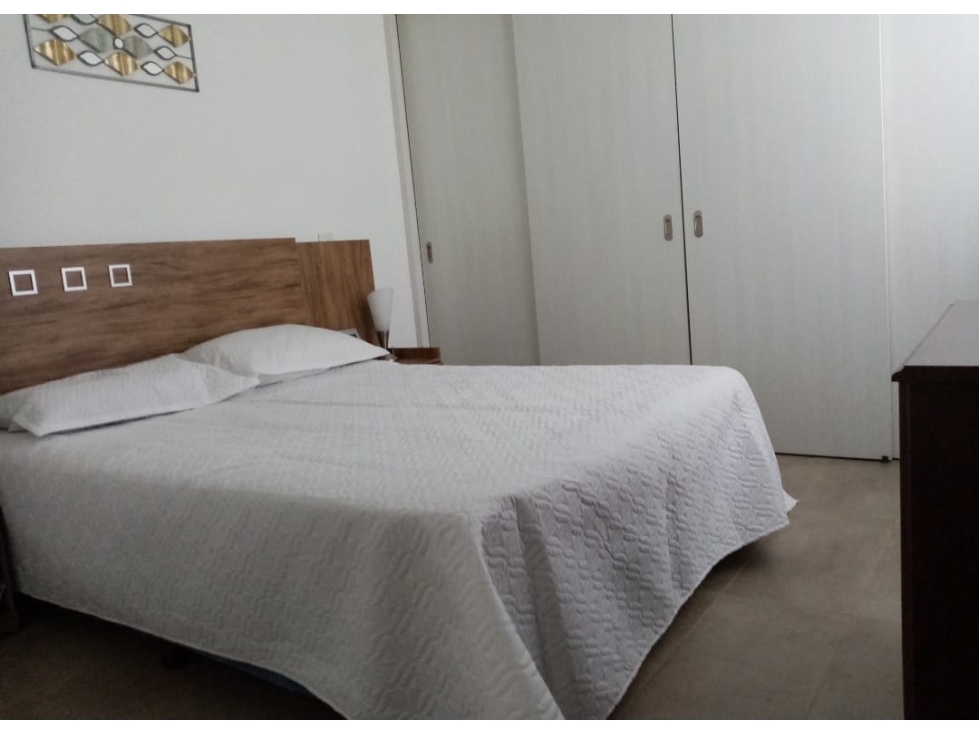 VENTA APARTAMENTO LOMA DE LOS BERNAL — foto 5
