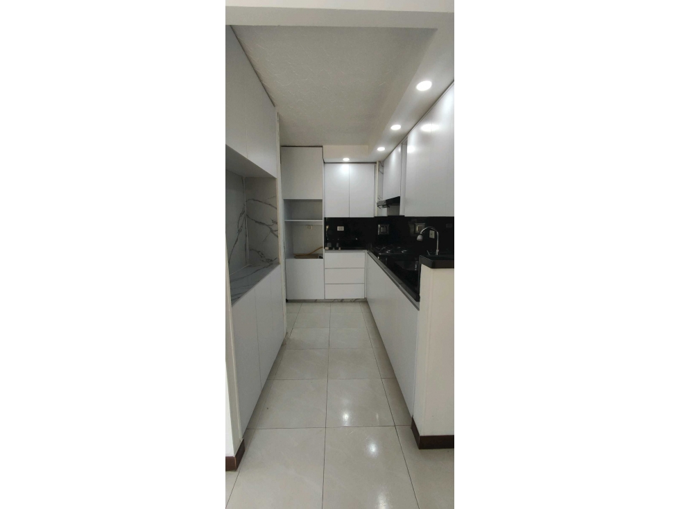 APARTAMENTO EN VENTA EN VALLE DEL LILI 1ER PISO CON PATIO DC 10223159