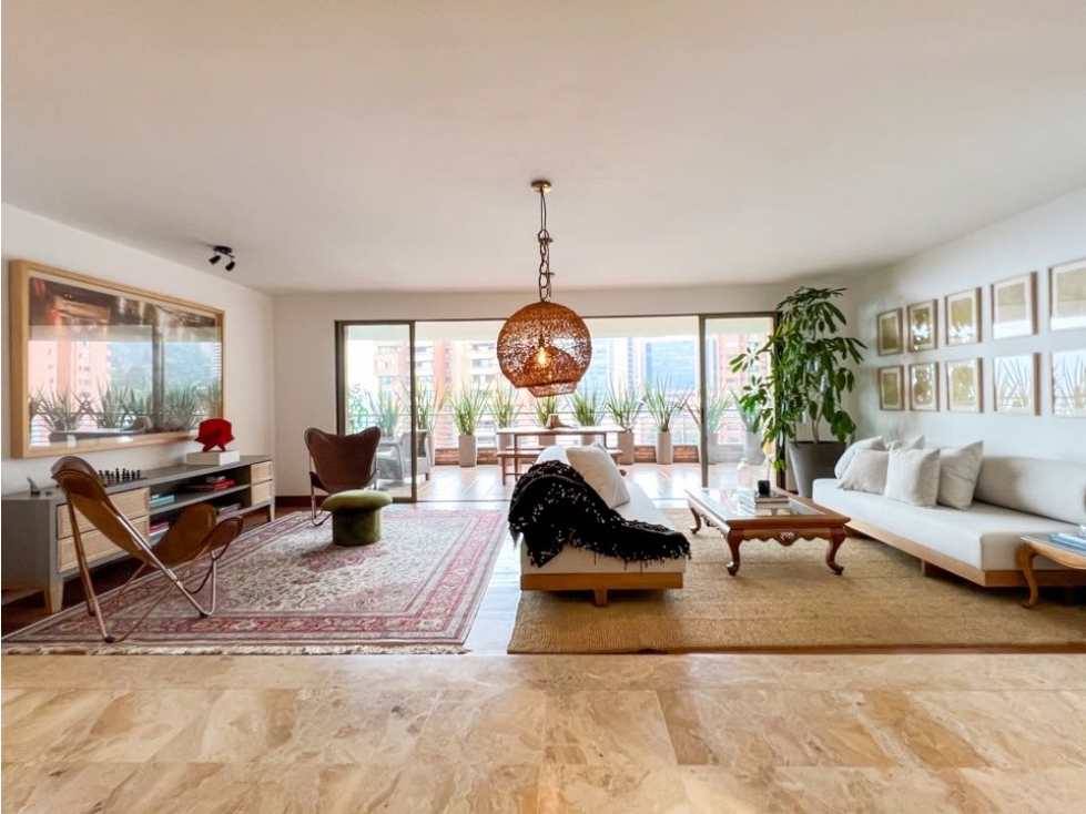 APARTAMENTO DE LUJO | AMPLIOS ESPACIOS | EL POBLADO | EL TESORO
