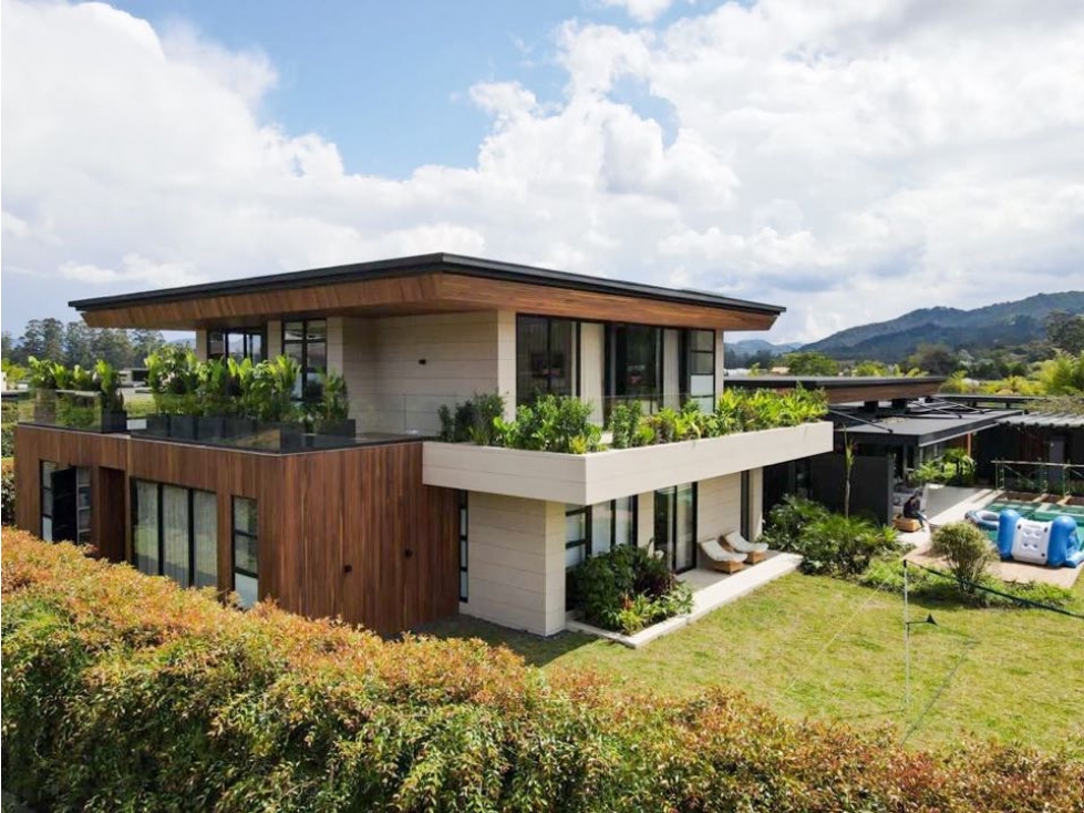 CASA DE LUJO | LLANOGRANDE