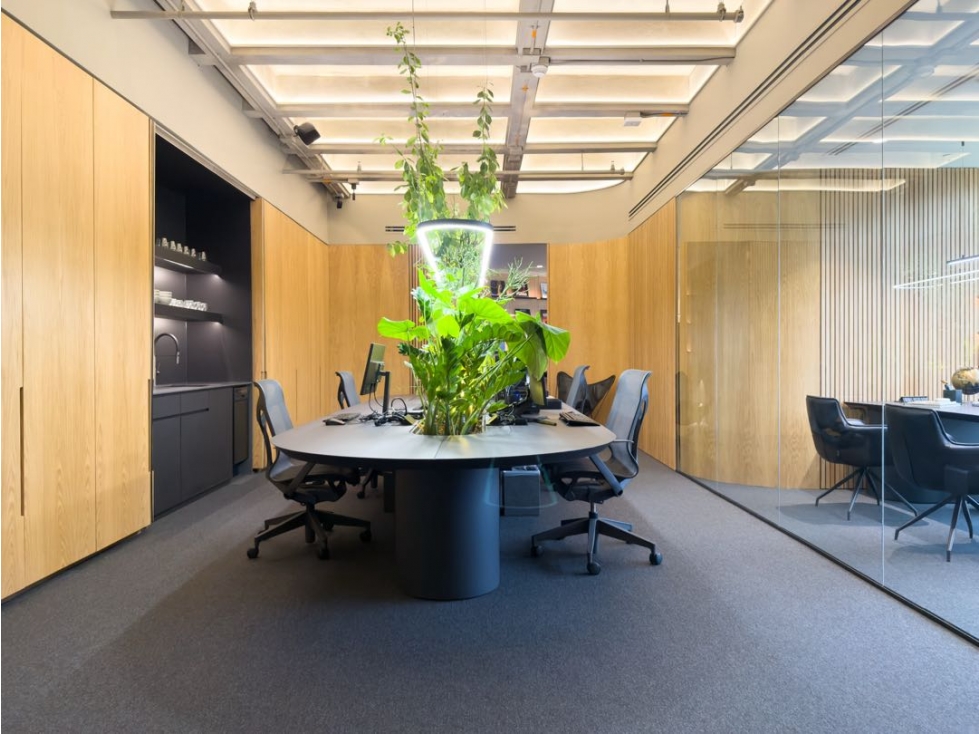 EXCLUSIVA OFICINA DE LUJO | EL POBLADO | A PUERTA CERRADA — foto 2
