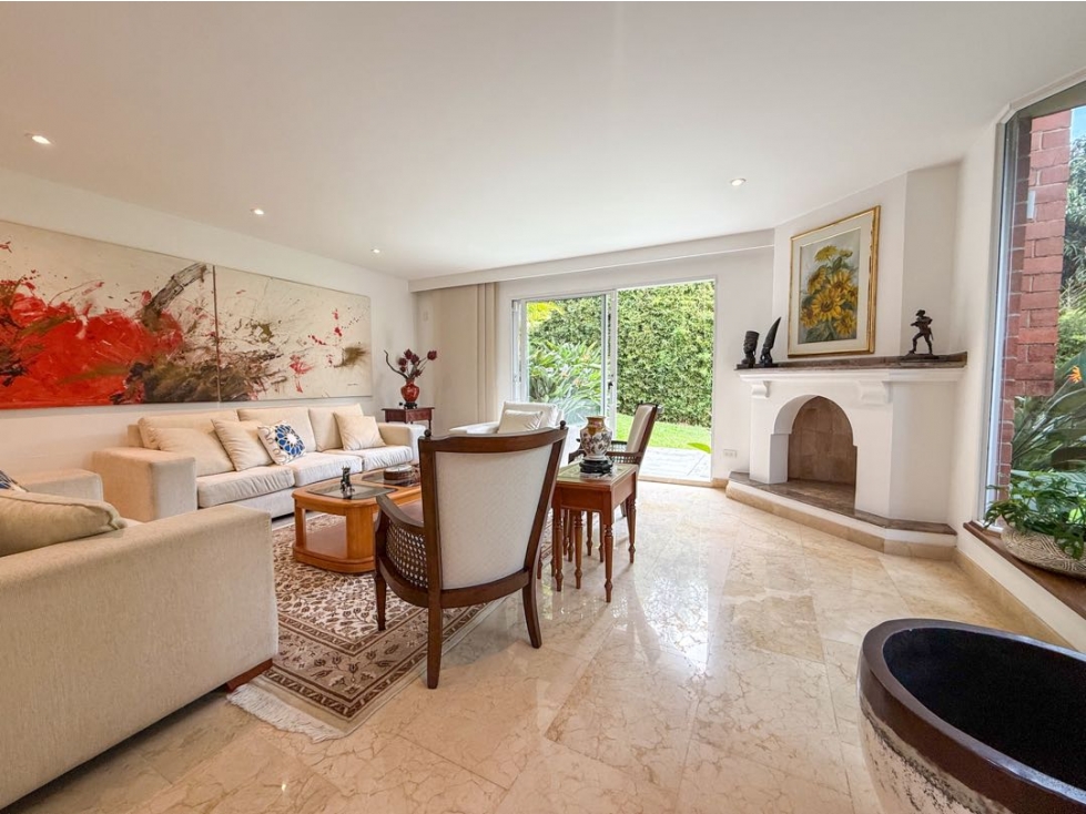 CASA CON AMPLIO LOTE | EL POBLADO — foto 3