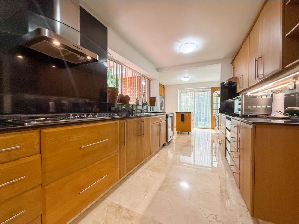 CASA CON AMPLIO LOTE | EL POBLADO — foto 6