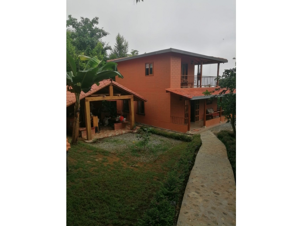 SE VENDE CASA FINCA EN VALPARAISO ANTIOQUIA