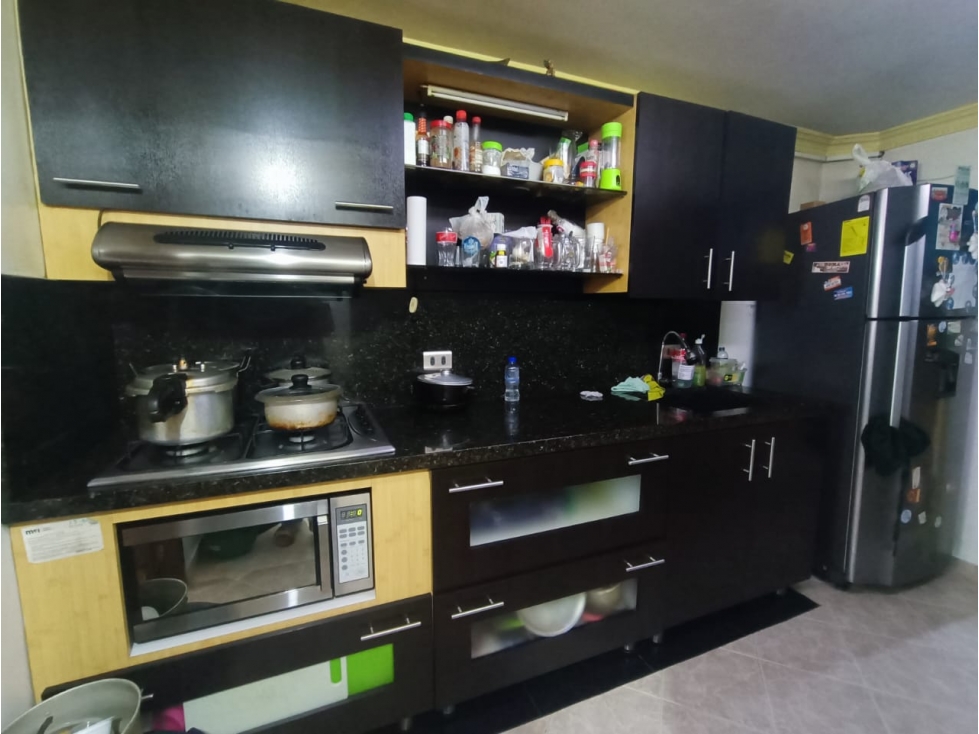 SE VENDE CASA EN BELLO BARRIO FLORIDA. !PRIMER PISO!
