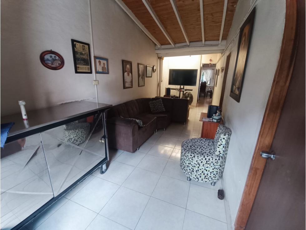 SE VENDE CASA LOTE EN CRISTO REY
