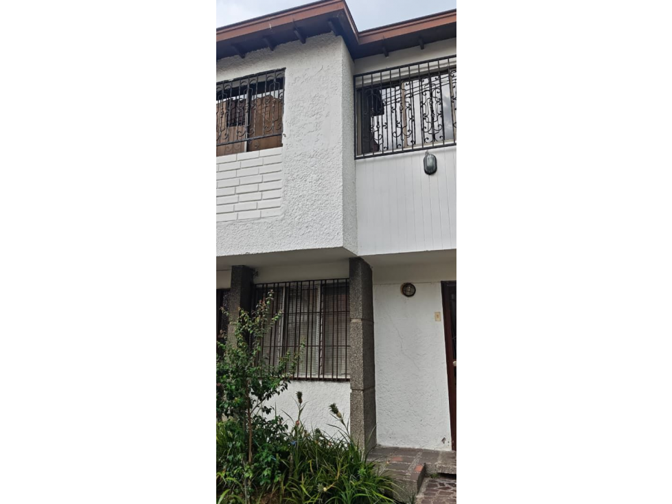 SE VENDE APARTAMENTO EN LAURELES MEDELLÍN