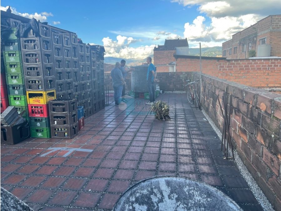 SE VENDE LOCAL CON BODEGA Y APARTAMENTO CENTRO DE ENVIGADO — foto 6
