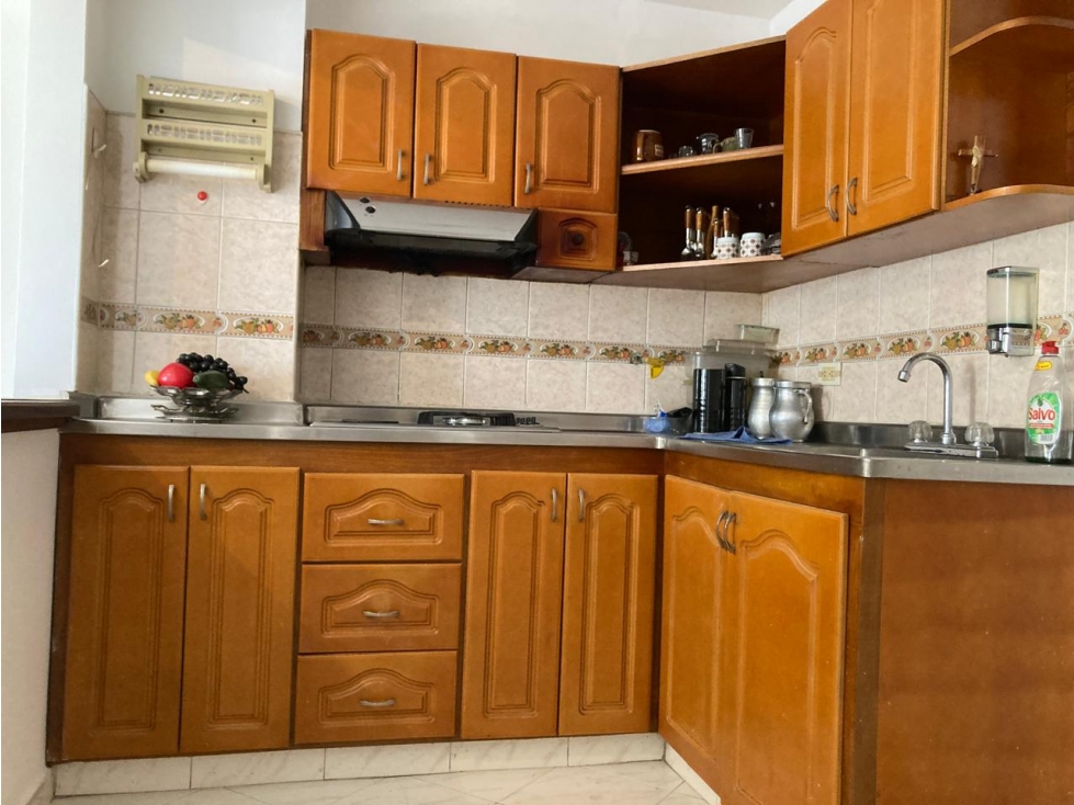 SE VENDE APARATMENTO EN ITAGUI - SAN JOSE - EXCELENTE ILUMINACIÓN — foto 2