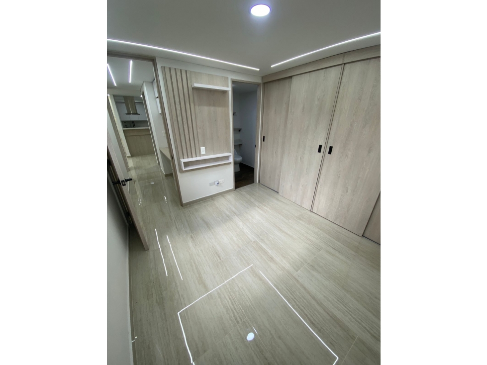 SE VENDE APARTAMENTO MODERNO EN VENTA - CALAZANZ — foto 4