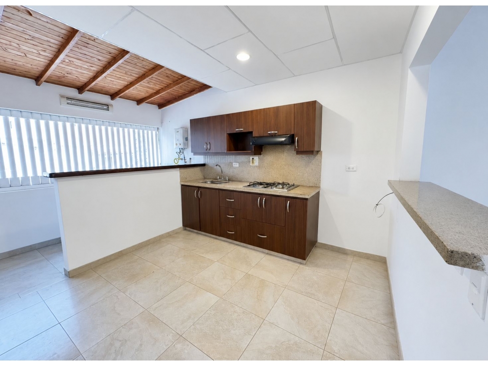 SE VENDE APARTAMENTO EN LAURELES MEDELLÍN — foto 3