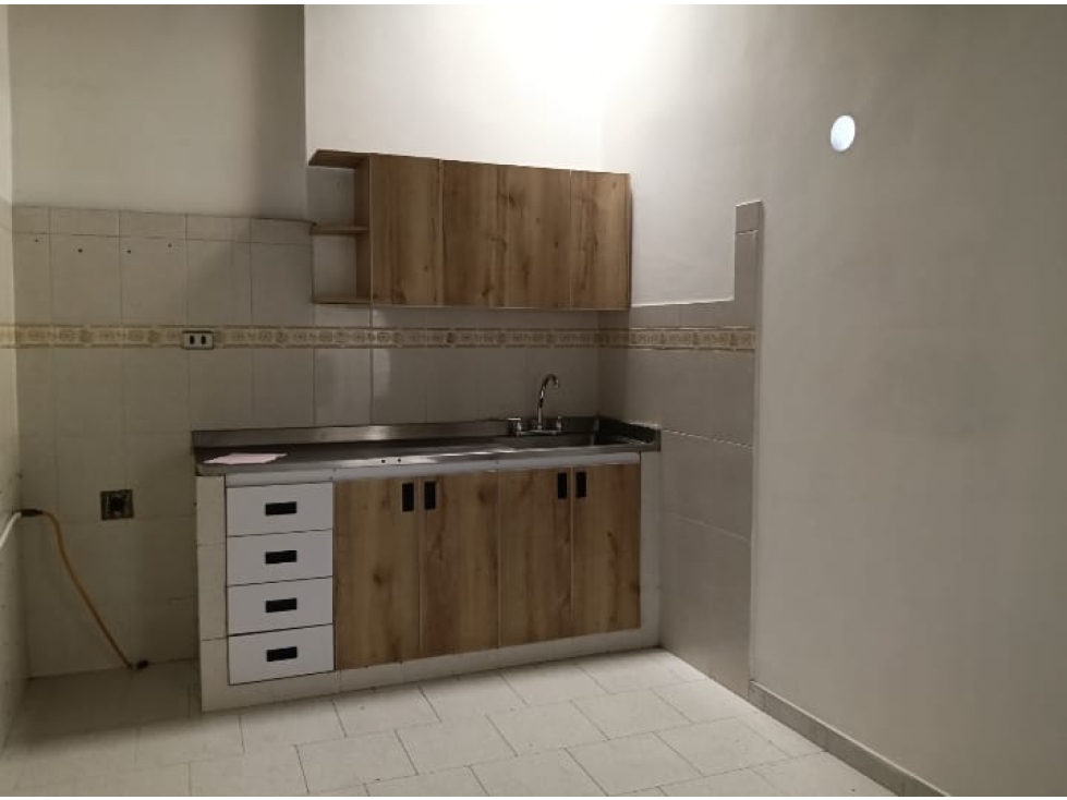 Venta Apartamento piso 3 Ph en La Milagrosa. Medellin — foto 3