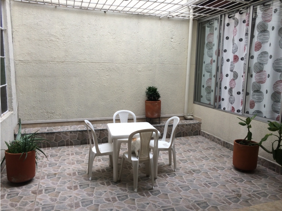Venta Casa PH primer piso en Lorena, sector Consolata. Medellin — foto 4