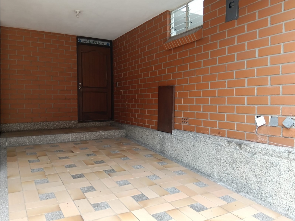 Venta Casa Unifamiliar para REMODELAR en Belén La Palma. Medellin — foto 4