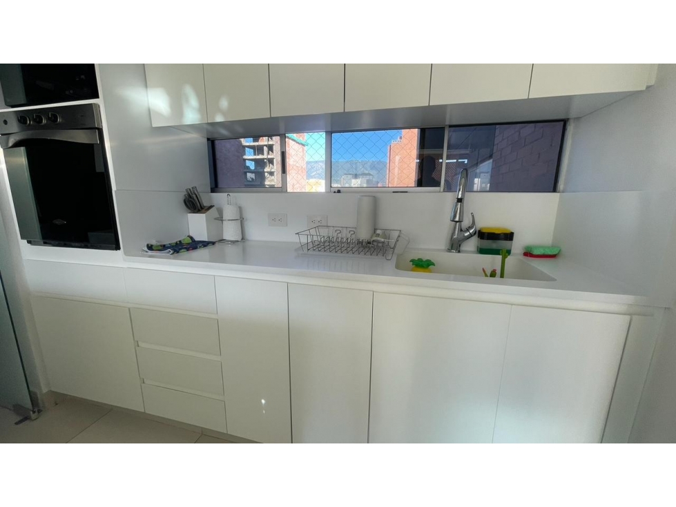 Venta Apartamento en Laureles, segundo parque. Medellin — foto 6