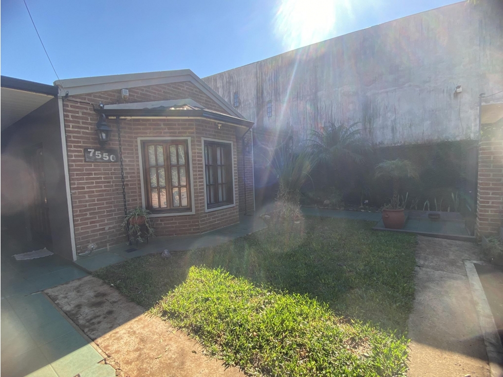 VENDO HERMOSA CASA APTA CRÉDITO HIPOTECARIO EN BARRIO LOS NARANJOS - 3