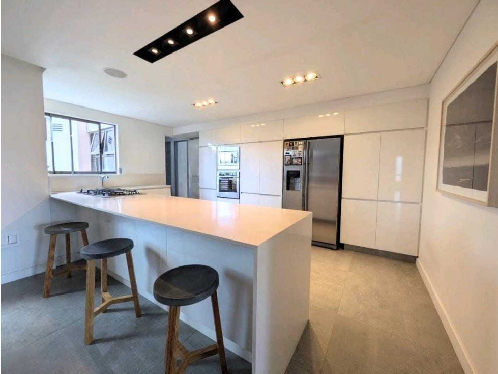 APARTAMENTO REMODELADO EN LA SUPERIOR — foto 3