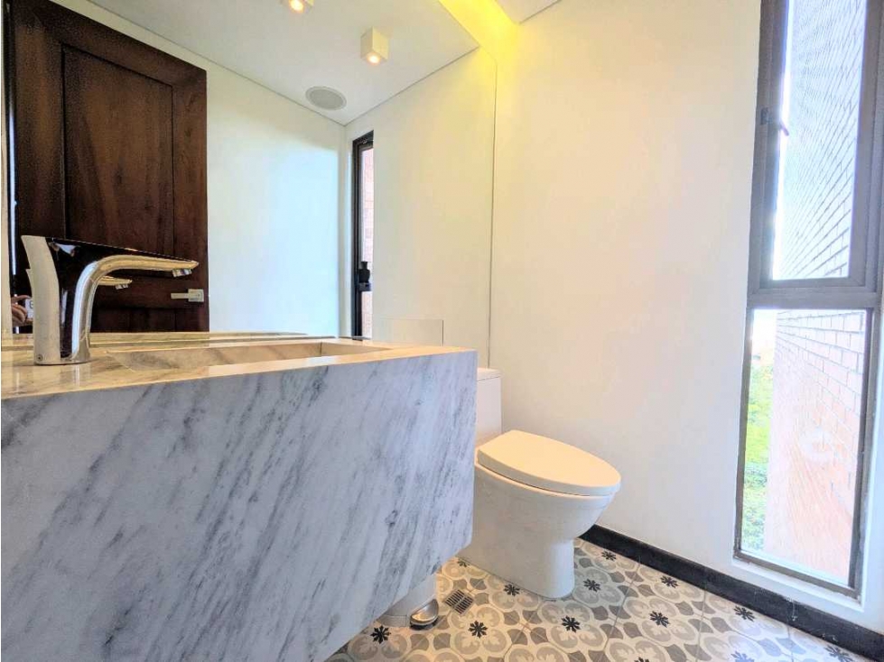 APARTAMENTO REMODELADO EN LA SUPERIOR — foto 5