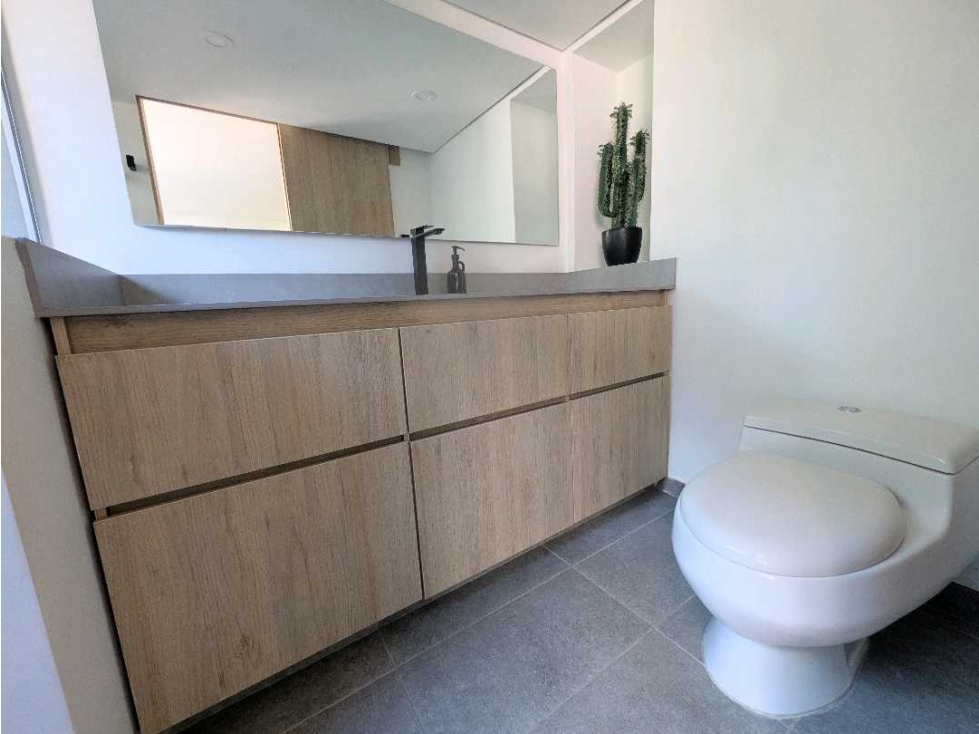 APARTAMENTO 100% REMODELADO PARTE PLANA POBLADO — foto 4