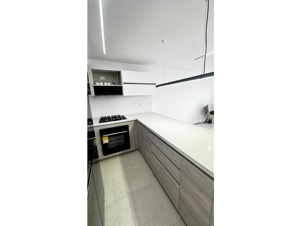 VENDO APTO CON EXC. UBIC. PISO 16 EN VALLE DEL LILI(YA)W:10249062 — foto 3