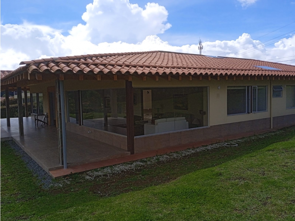 Casa campestre para la venta en la vía La Ceja-La Unión — foto 2