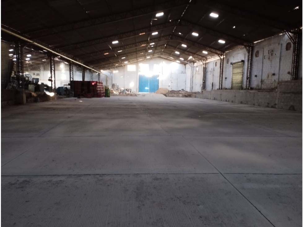 BODEGA EN ARRIENDO SECTOR VIA 40