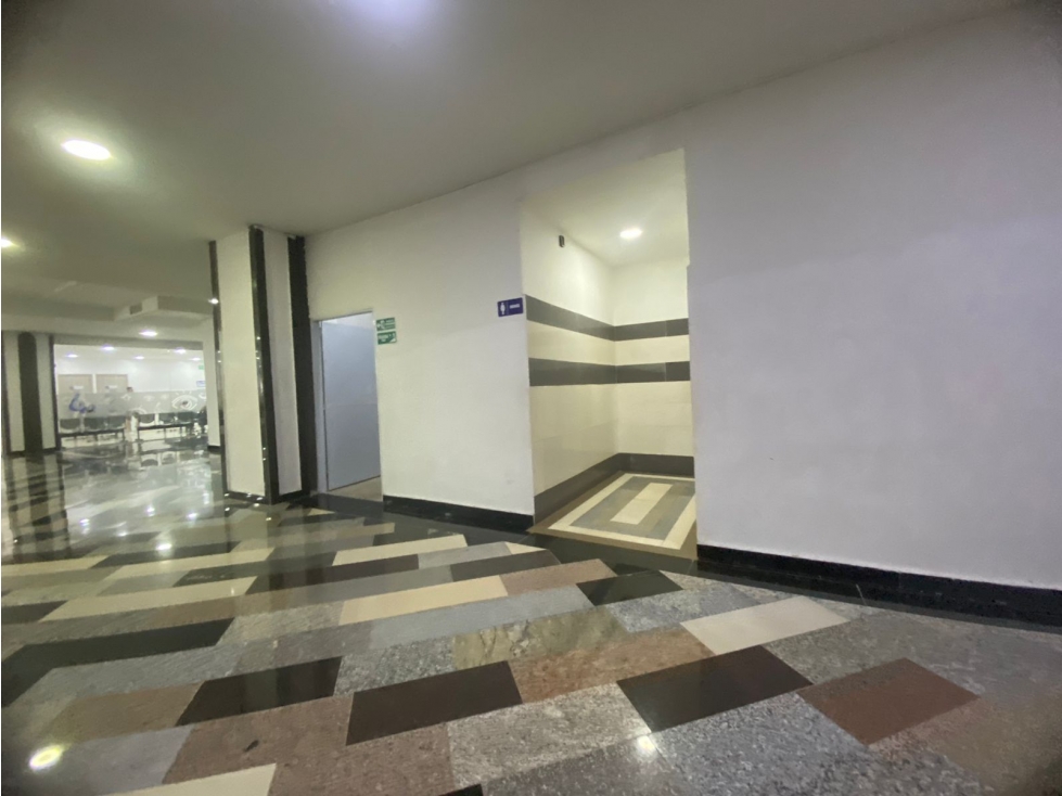 ALQUILER DE LOCAL COMERCIAL EN RIOMAR (ALTAMIRA) - BARRANQUILLA