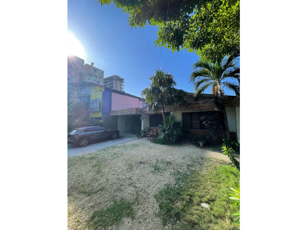 VENTA DE CASA LOTE (PARQUE DE LA ELECTRIFICADORA) RIOMAR - BAQ