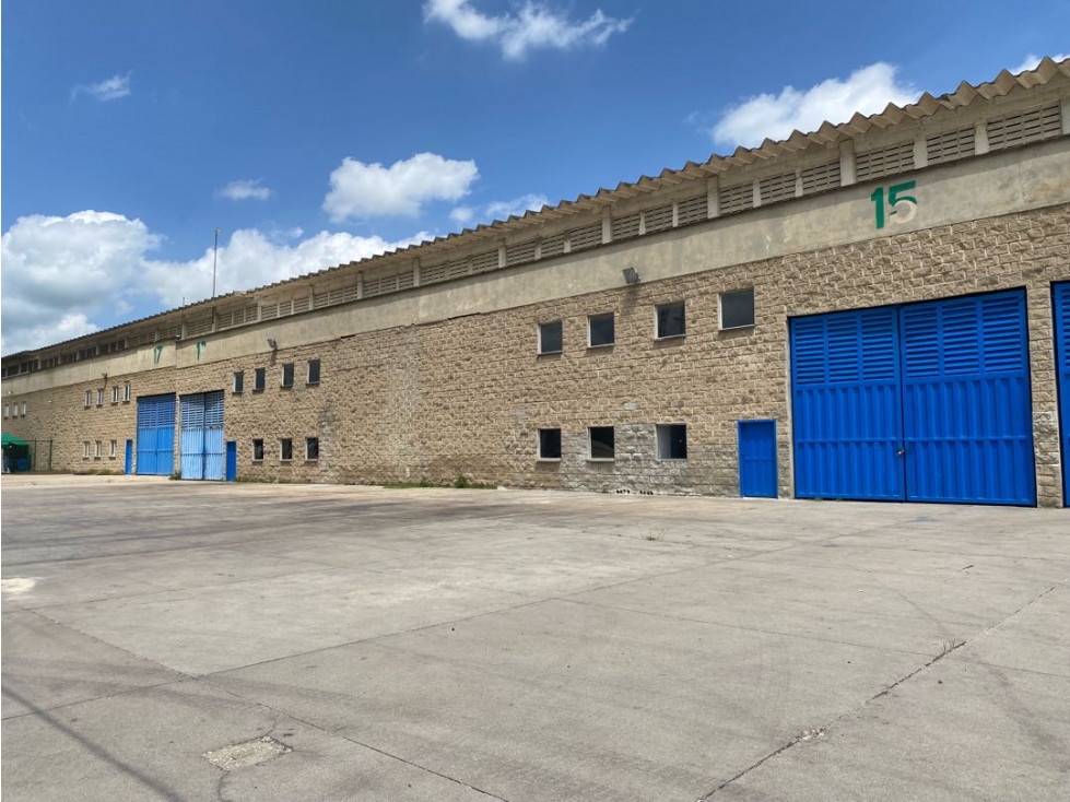 ALQUILER DE BODEGA EN CIRCUNVALAR CERCA CORDIALIDAD - BARRANQUILLA