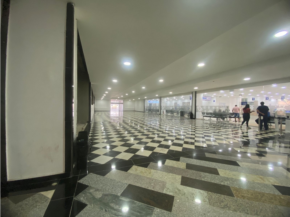 ALQUILER DE LOCAL COMERCIAL EN RIOMAR (ALTAMIRA) - BARRANQUILLA — foto 4