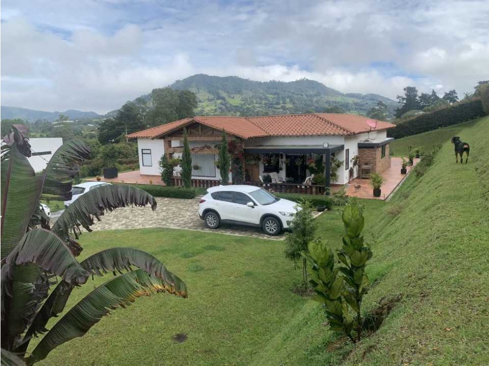 CASA CAMPESTRE EN VENTA LA CEJA (T)