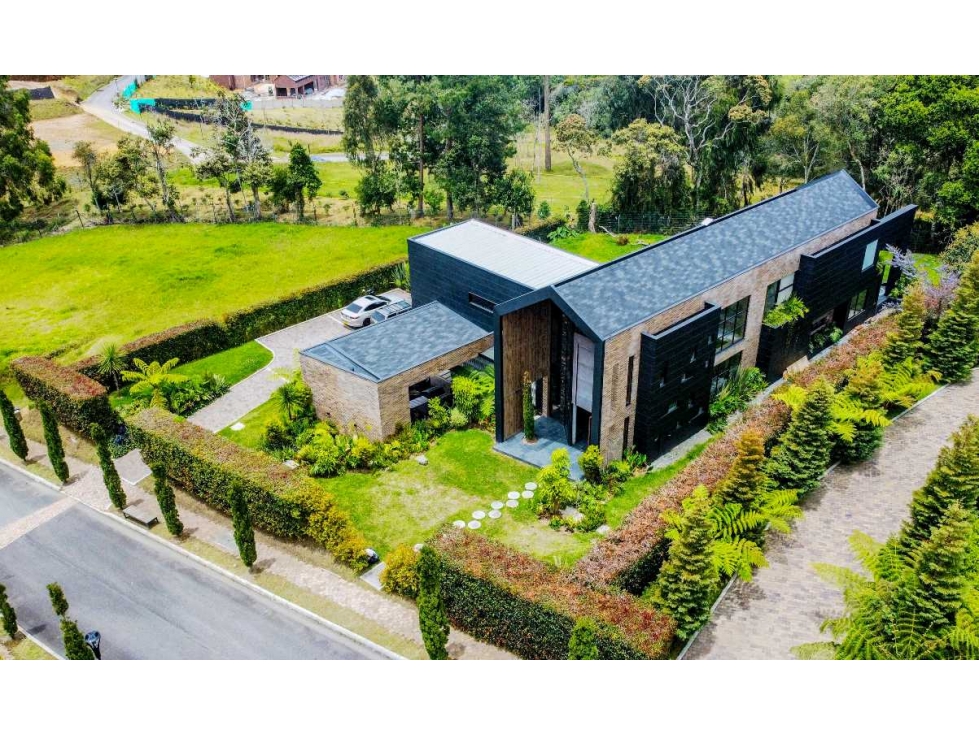 CASA CAMPESTRE EN VENTA ENVIGADO SECTOR ALTO DE LAS PALMAS (T)