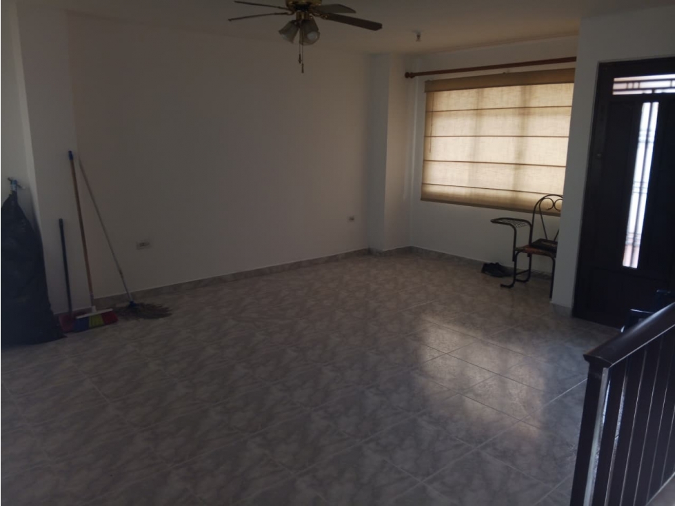 CASA EN VENTA EN ARANJUEZ (D)