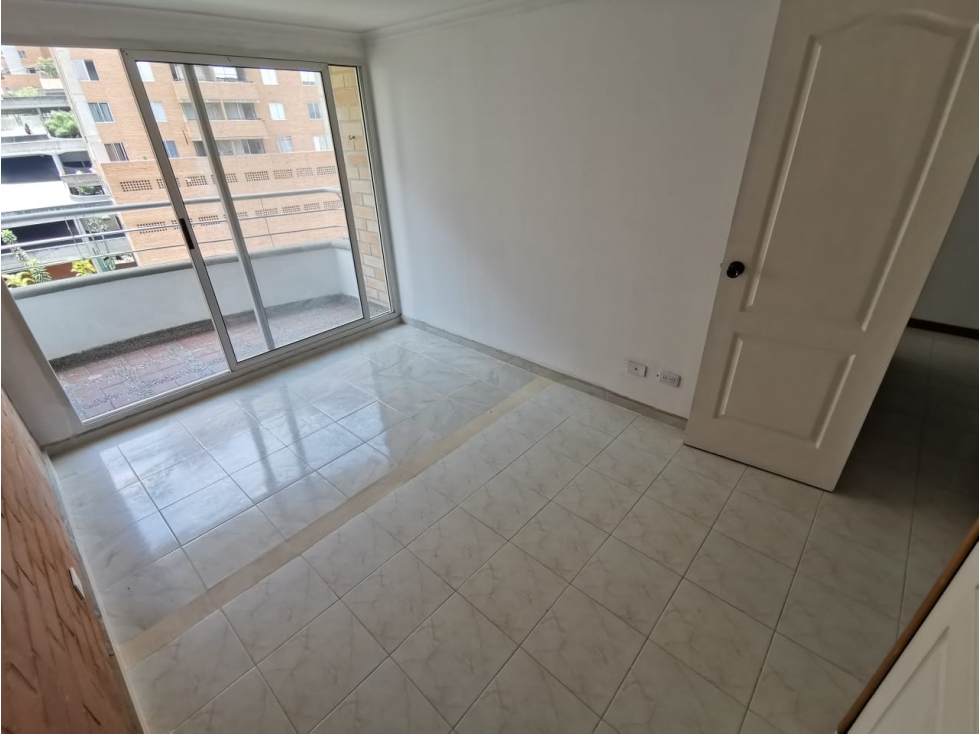 APARTAMENTO DUPLEX EN LA LOMA DEL INDIO (N) — foto 4