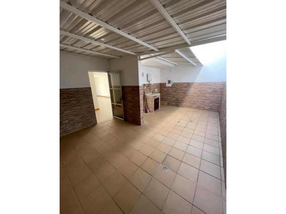 CASA UNIFAMILIAR EN VENTA LA CEJA (T) — foto 5
