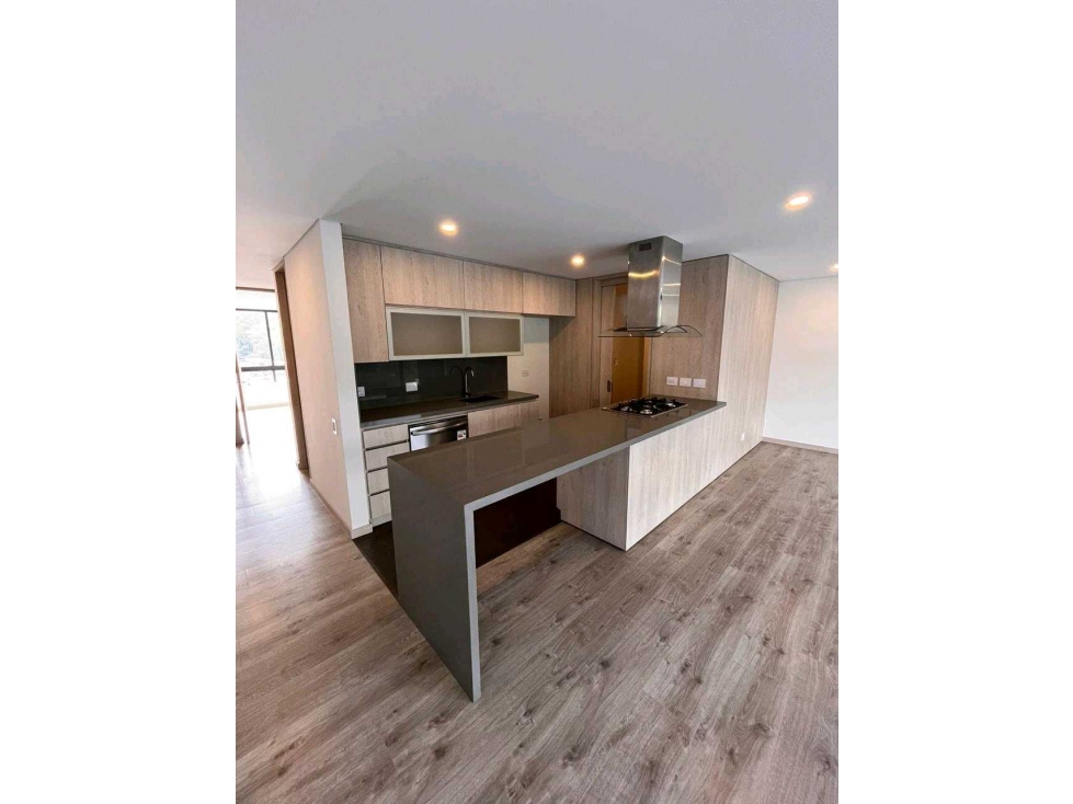 APARTAMENTO EN VENTA ALTOS DEL POBLADO (T) — foto 4