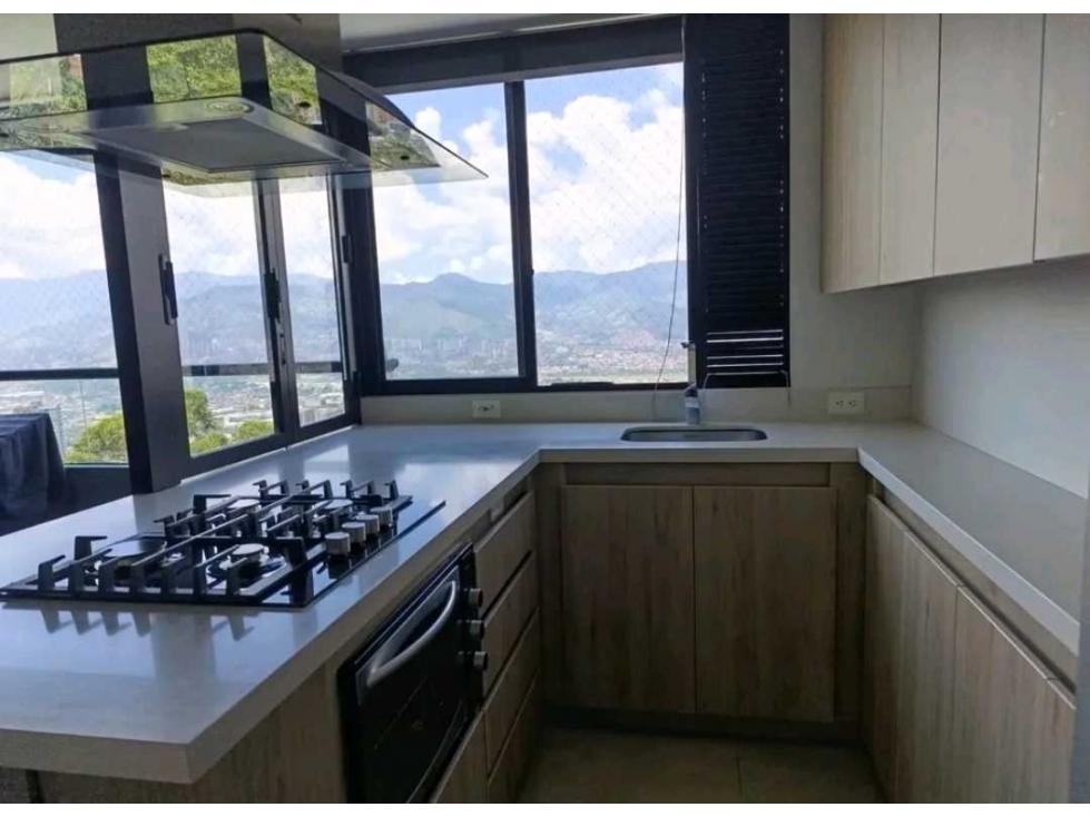 APARTAMENTO EN VENTA EL POBLADO SECTOR LAS PALMAS (T) — foto 4