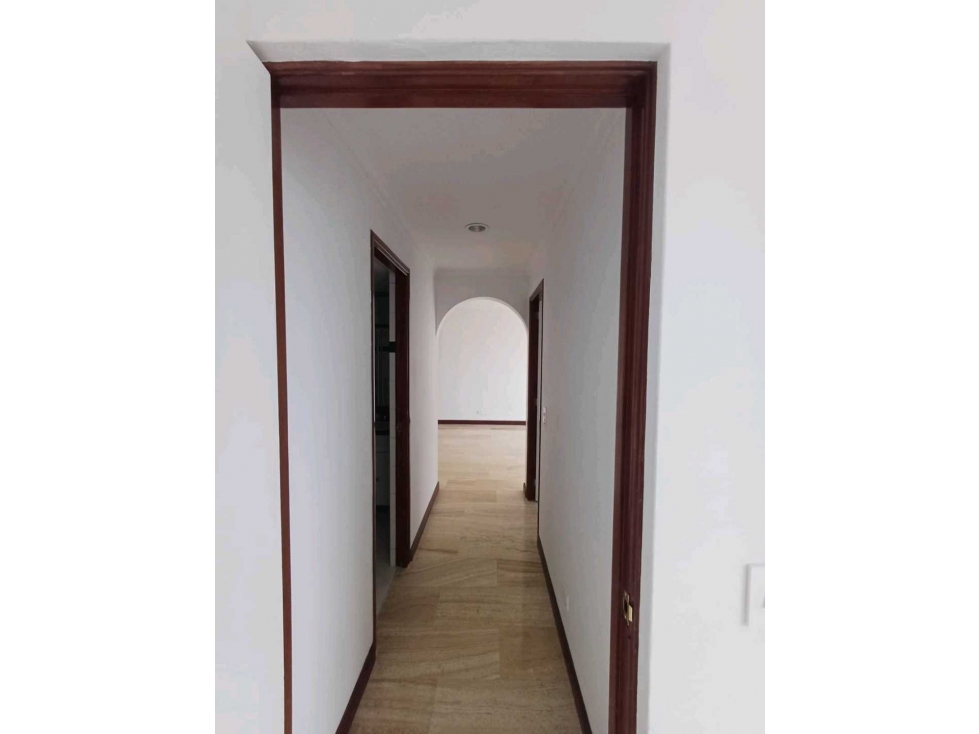 APARTAMENTO EN VENTA CASTROPOL POBLADO (N) — foto 6