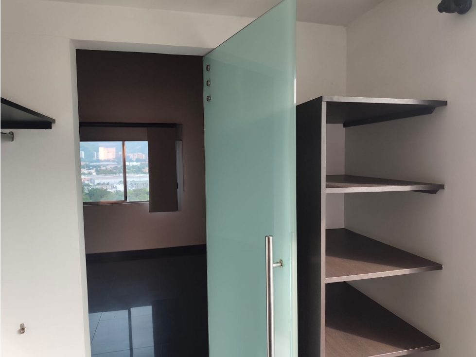 APARTAMENTO EN VENTA POBLADO PATIO BONITO (L) — foto 4