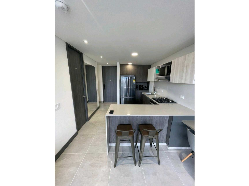 APARTAESTUDIO AMOBLADO EN VENTA EL POBLADO CIUDAD DEL RIO (T) — foto 2