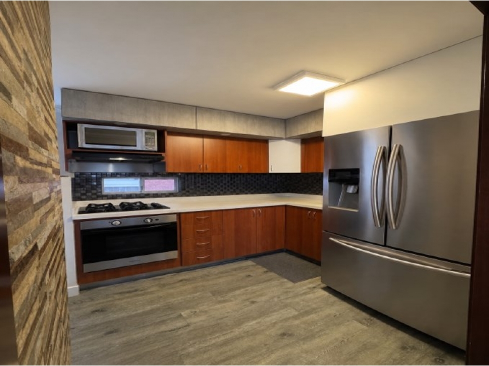 Apartamento En Venta Loma De Los Bernal Medellín — foto 4