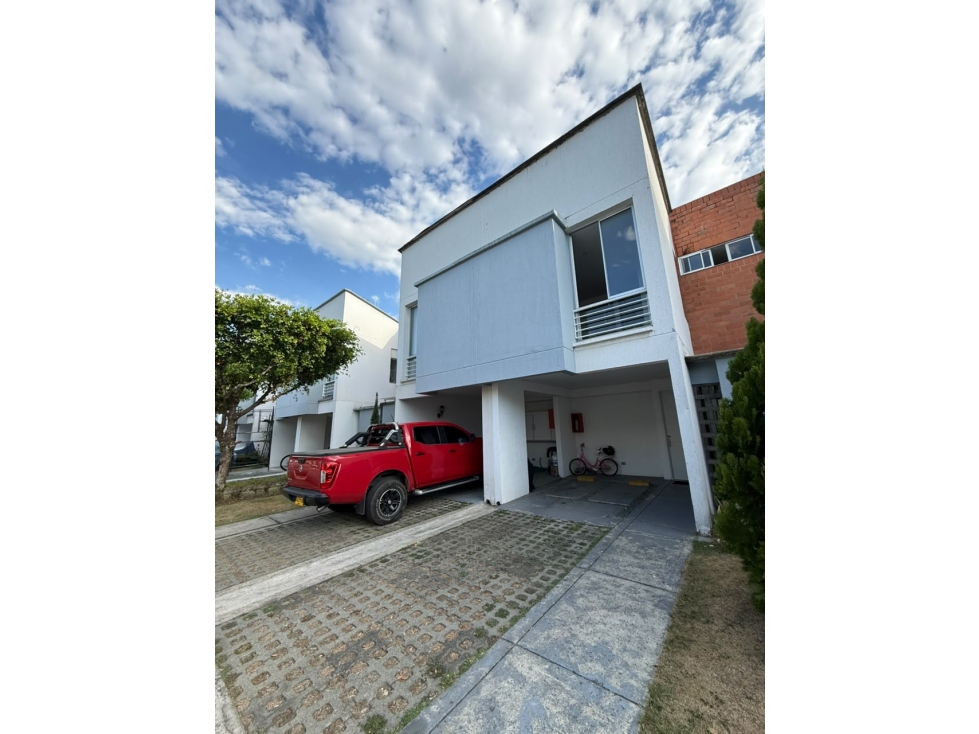 VENDO CASA REMODELADA CINCO SOLES JAMUNDI (I.K) CW:10338971