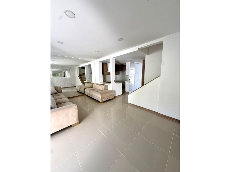 VENDO CASA REMODELADA CINCO SOLES JAMUNDI (I.K) CW:10338971 — foto 6