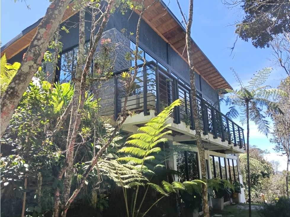 Espectacular Finca para Estrenar en Santa Elena - parque Arví